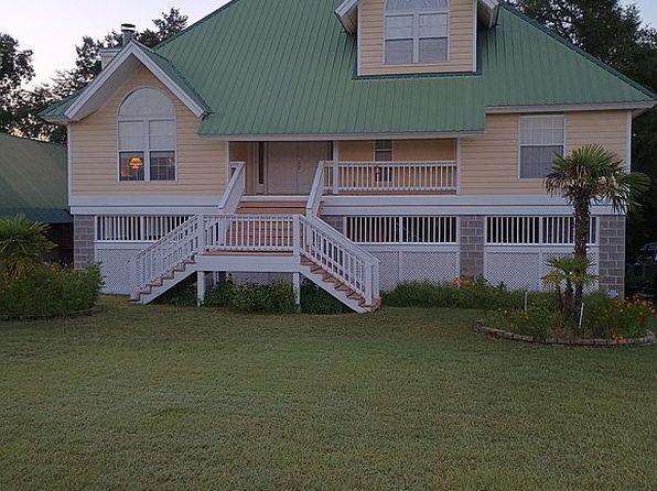 114 Water Front Dr