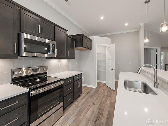 4th image of 4409 Waters Edge Ln #10-302