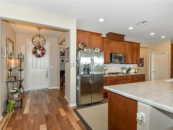 3rd image of 10419 Hemingway Ct
