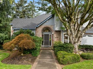 3415 Riverknoll Way, West Linn, OR 97068