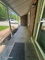 4th image of 164 Dogwood Ln