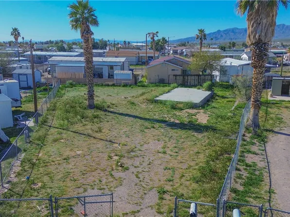 1899 Hualapai Dr, Bullhead City, AZ 86442
