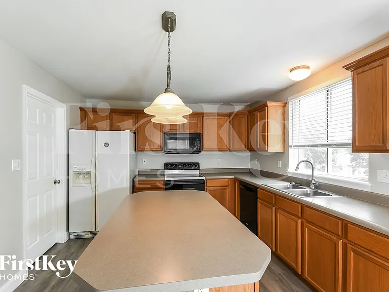 106 Stewart Springs Dr — Photo 6