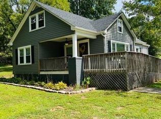 301 Arrowood St SE, Lenoir, NC 28645