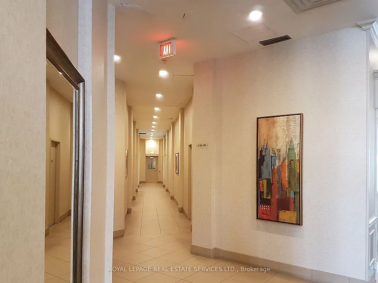11 Thorncliffe Park Dr #607 — Photo 13