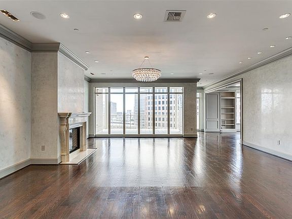 4th image of 2525 N Pearl St APT 1402