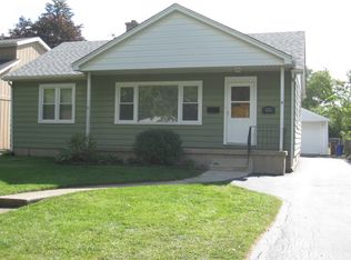 121 N Summit Ave, Villa Park, IL