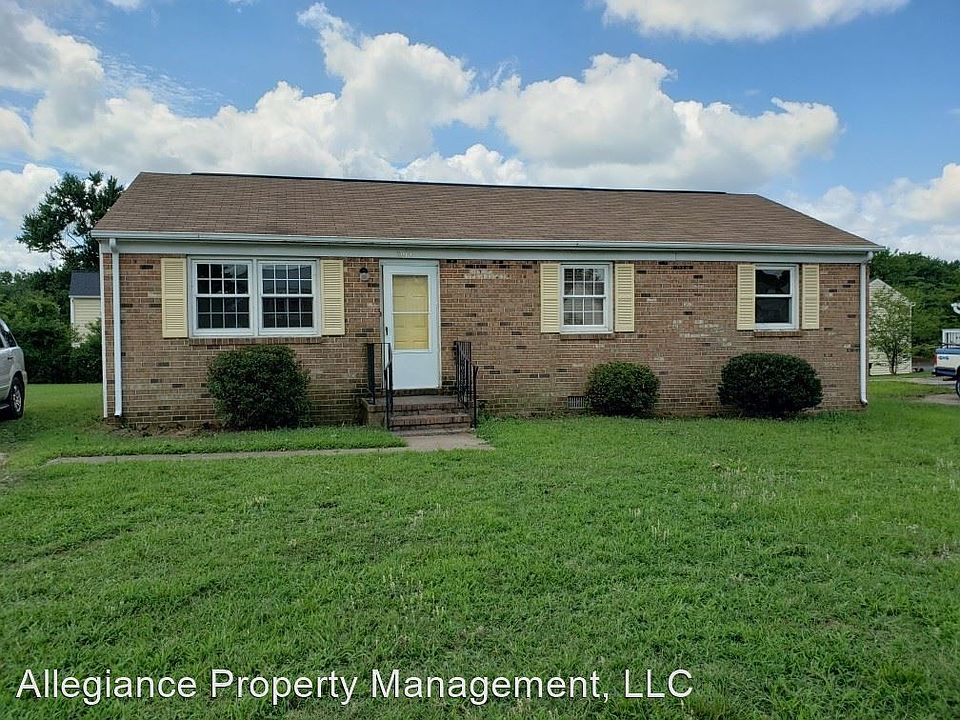 1st image of 3912 Gloucester Dr