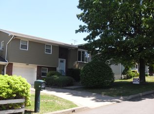 266 Mountain View Dr, Nanticoke, PA 18634