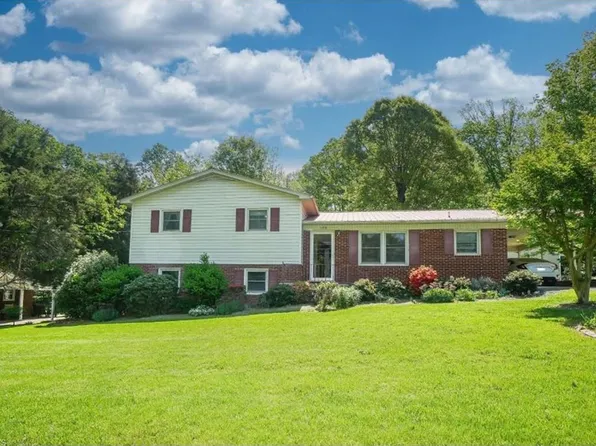 189 Oak Leaf Rd, Asheboro, NC 27205