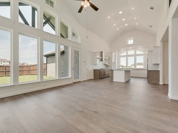 248 Golden Run Dr, Fate, TX 75189