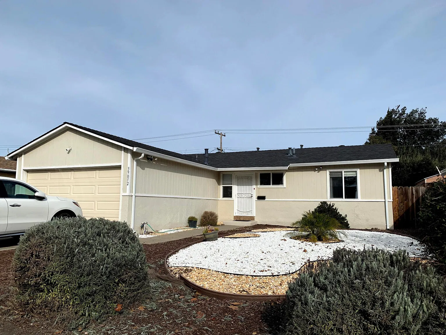 39072 Blacow Rd — Photo 1