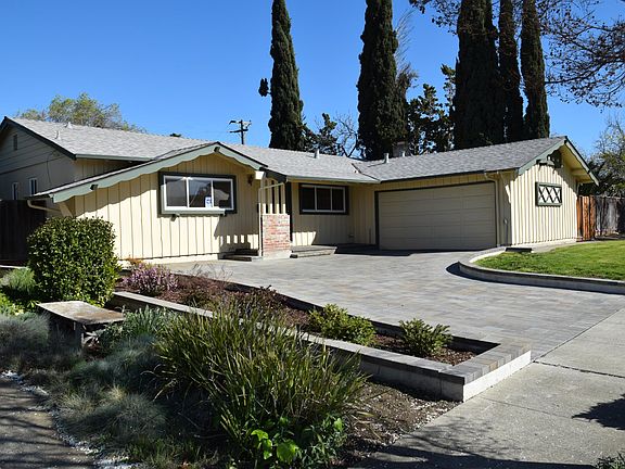 2nd image of 10380 Lindsay Ave