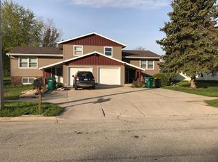 631 Harrison St, Hartford, WI 53027