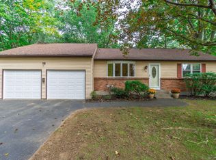 35 Velina Dr, Albany, NY 12203