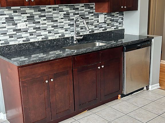 2nd image of 7552 S Essex Ave