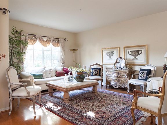 3rd image of 111 Saint Matthews Ave APT 101