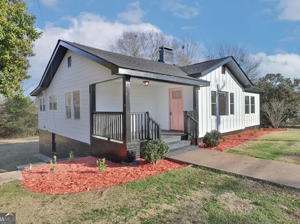 224 Walton St, Hamilton, GA 31811