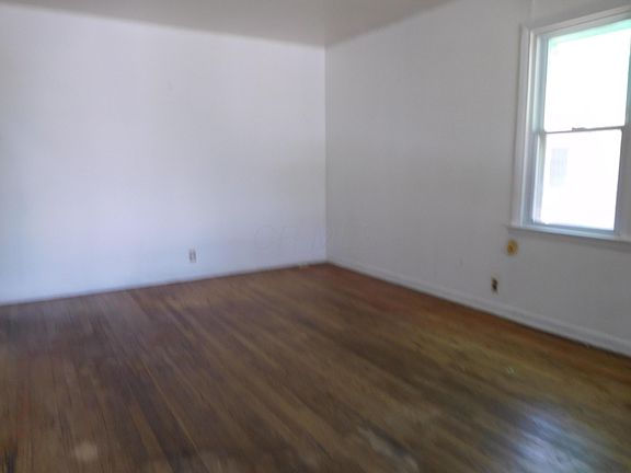 5th image of 512 Bassett Ave