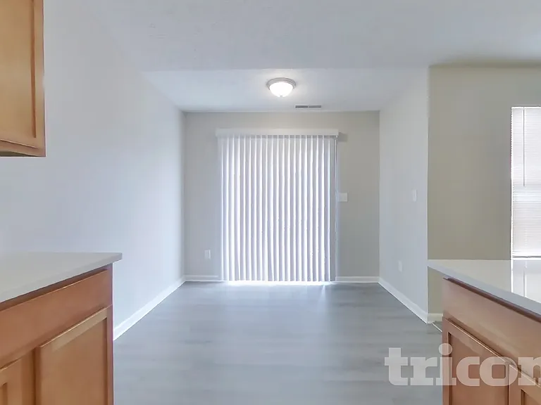 2497 Foxtail Dr — Photo 3