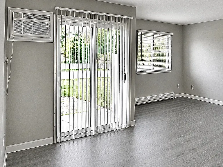 601 Crescent Dr — Photo 17