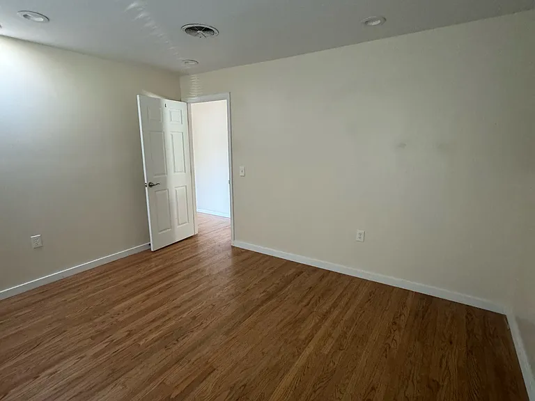 124 Halabuk Ct #2 — Photo 8