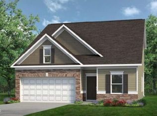 1673 Elk Run Dr, Fayetteville, NC 28312