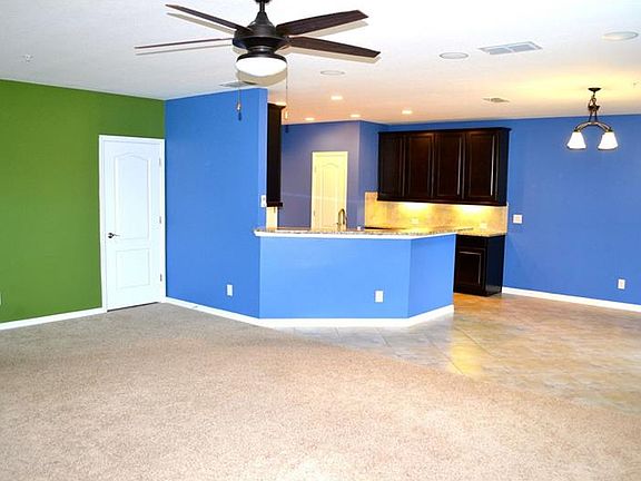 4th image of 256 White Dogwood Ln