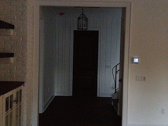 4th image of 1660 Woodland Ave