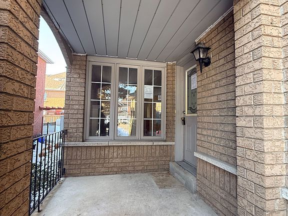5th image of 137 Pressed Brick Dr