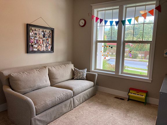 Downstairs office/bedroom