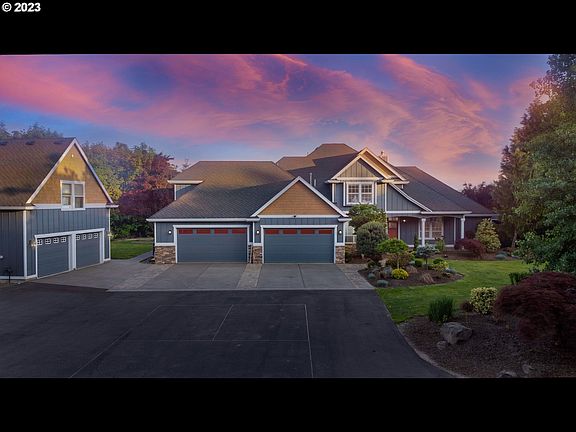 2nd image of 1420 NW Cavens Ln