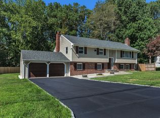 77 Rangely Dr, Trumbull, CT 06611