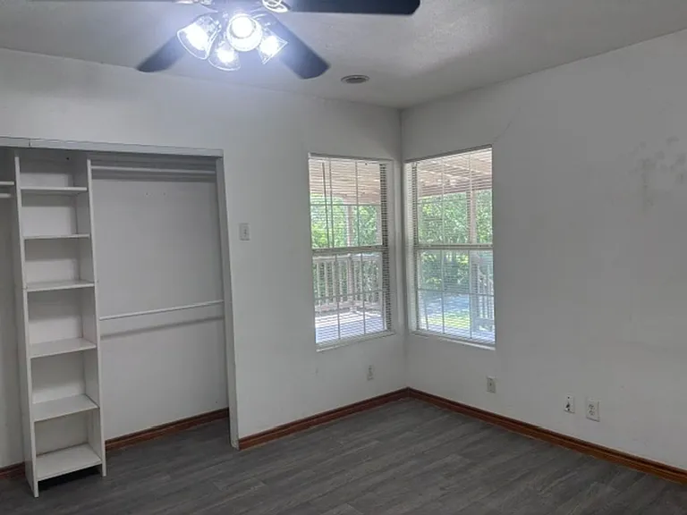 2718 W Craig Pl — Photo 12