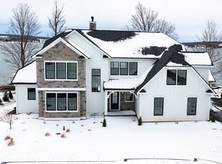 2203 Sunset Cv, Skaneateles, NY 13152