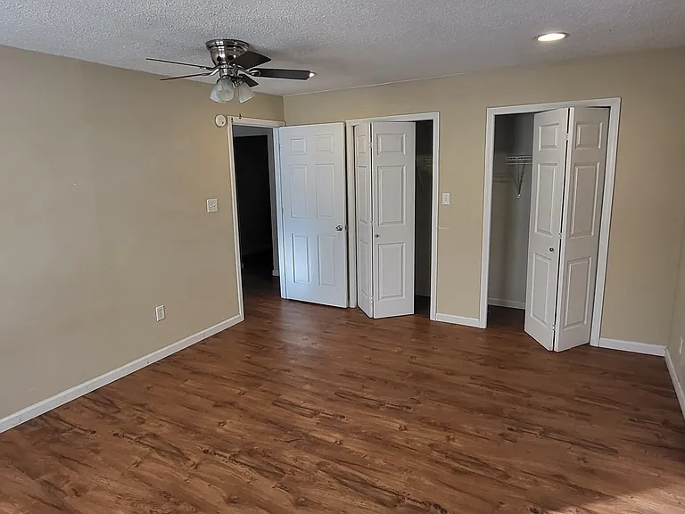 1944 Joy Ave — Photo 8