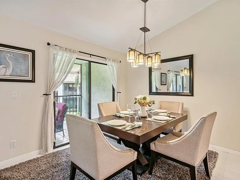 5750 Coach House Cir #G — Photo 13