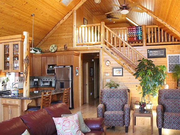 3rd image of 16039 Indian Hill Dr