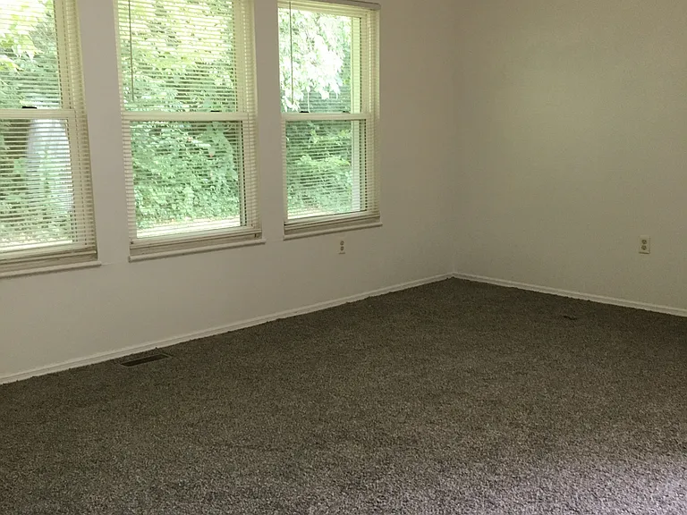 3569 Golden Meadows Ct — Photo 5