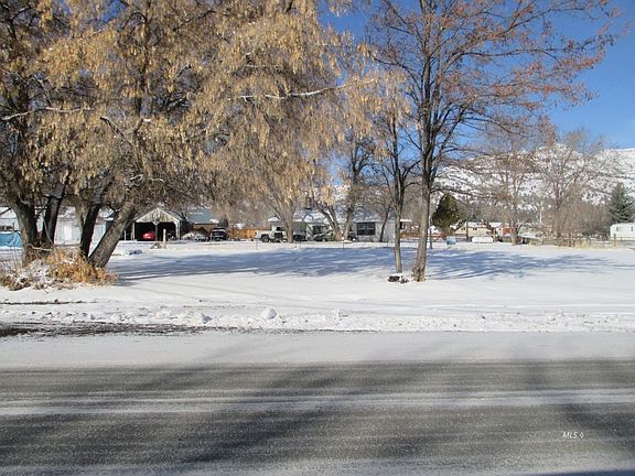 2nd image of 1 County Road 1
