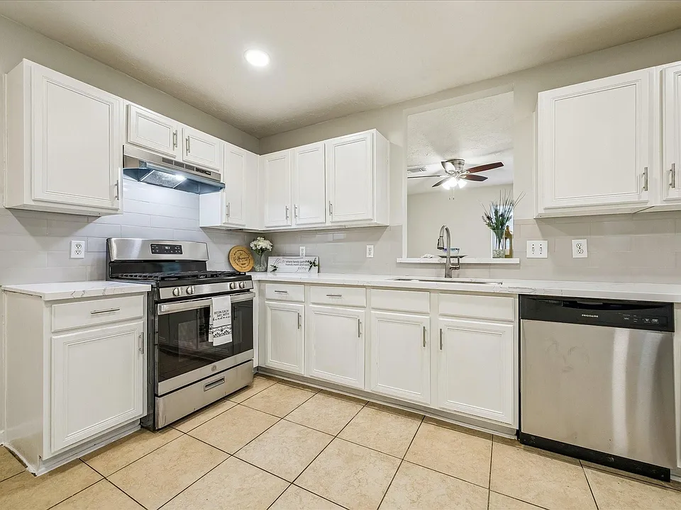 5239 Sugar Bush Dr
