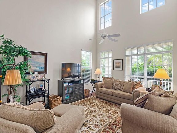 4th image of 1346 Winding Oaks Cir W