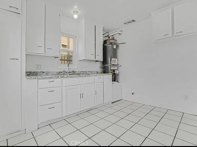 904 S Bullis Rd #D — Photo 14