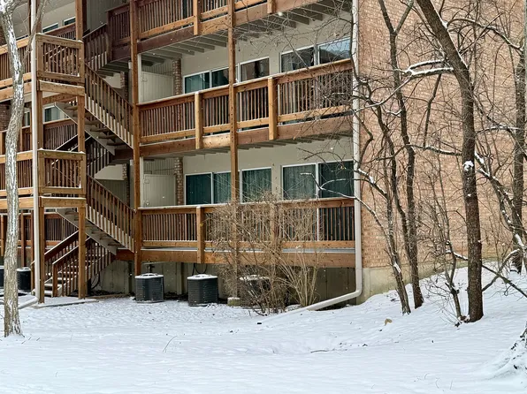 5880 Forest View Rd APT A, Lisle, IL 60532