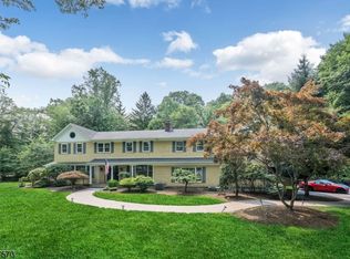 286 Gregory Rd, Franklin Lakes, NJ 07417