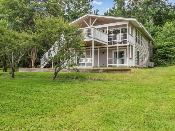 671 Lakeview Hbr, Onalaska, TX 77360