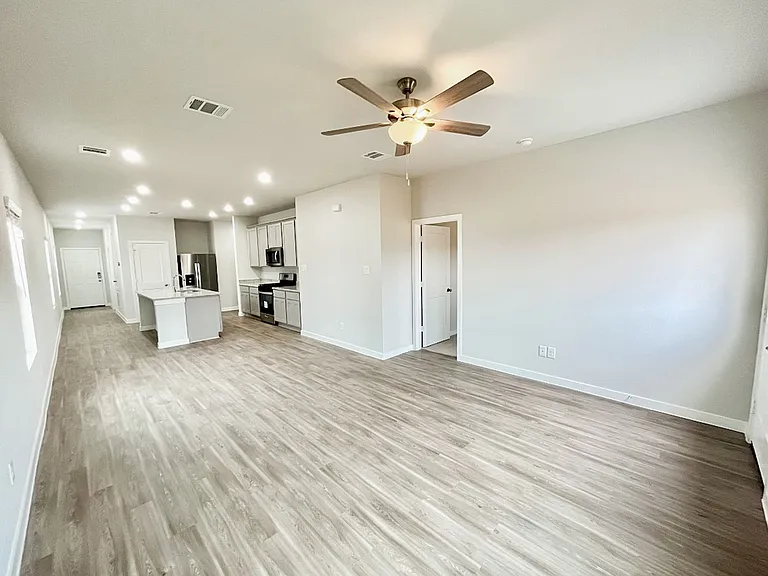 11848 Whirlaway Dr — Photo 6