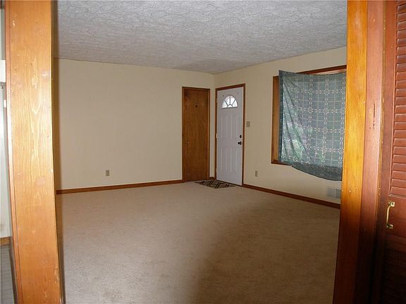 2nd image of 11102 E 10th St