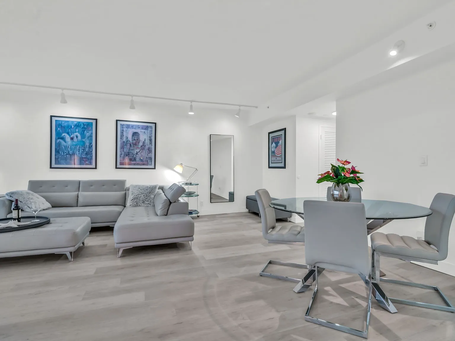 1 bed, 900 sqft, $3,000 — Photo 4