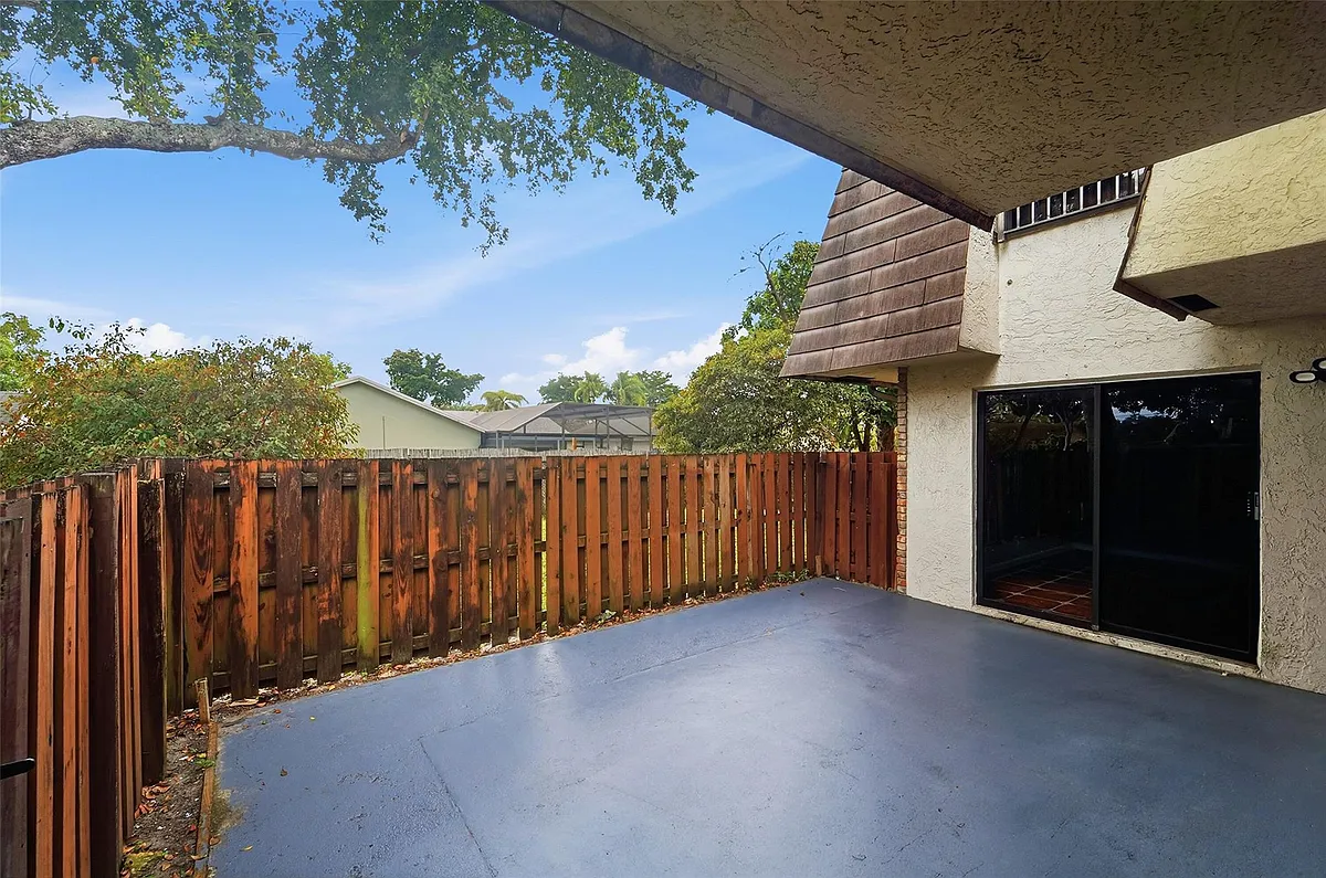 Building Photo - 2501 NW 99th Ave